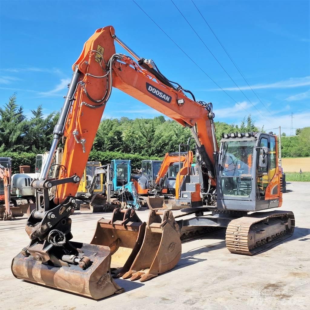Doosan DX 140 LCR-5 حفارات زحافة