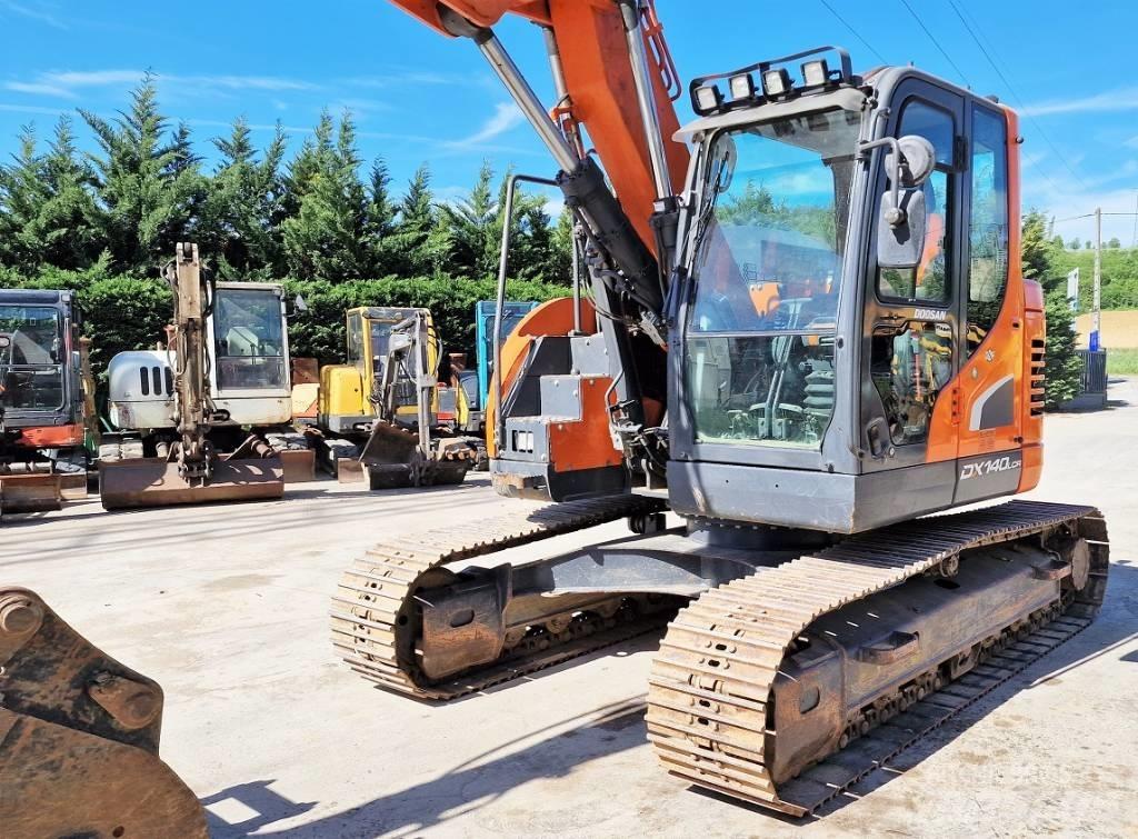 Doosan DX 140 LCR-5 حفارات زحافة