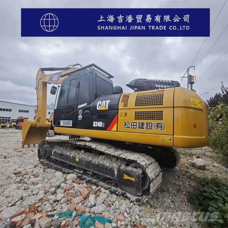 CAT 324 D حفارات زحافة