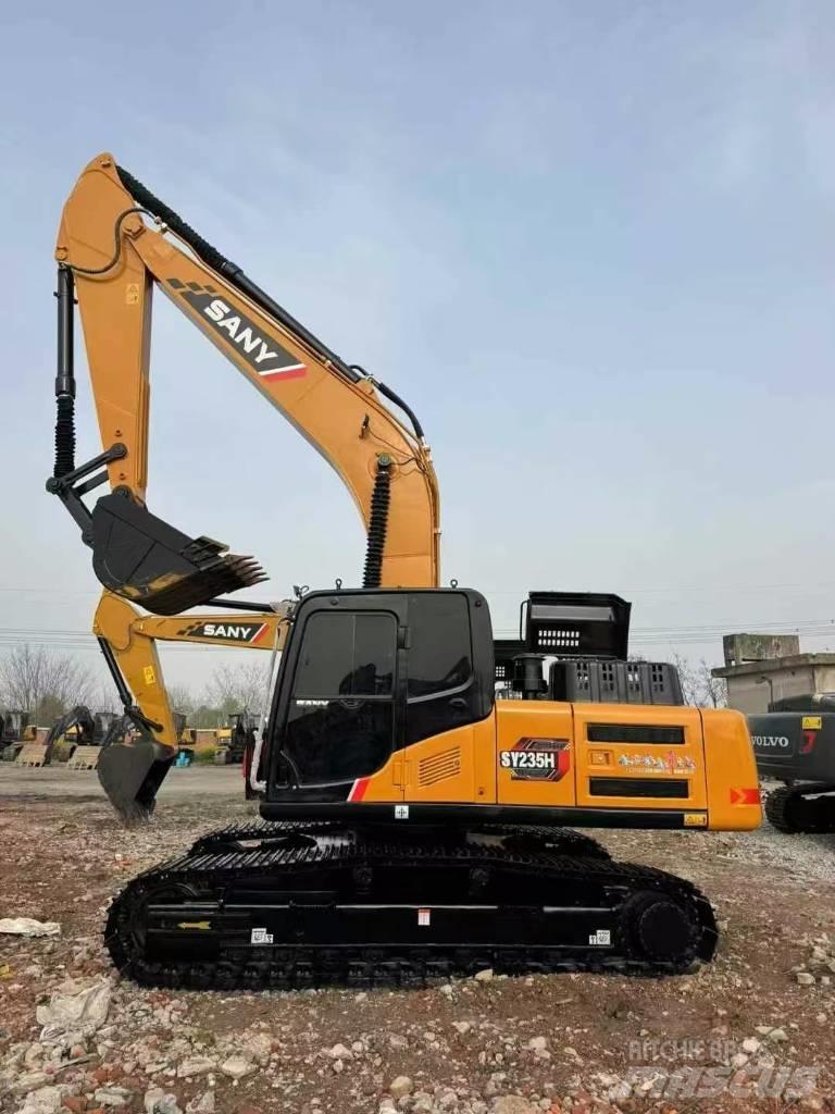 Sany SY 235 H حفارات زحافة