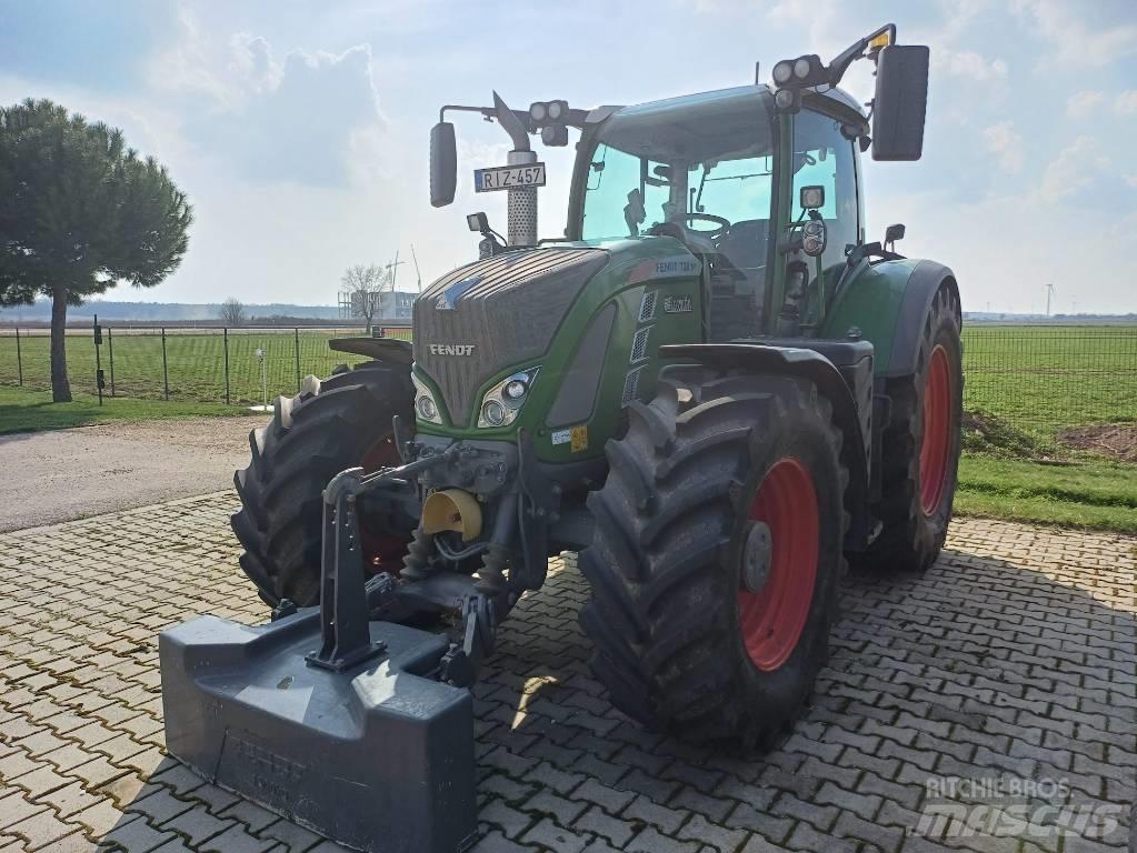 Fendt 720 Profi Plus الجرارات