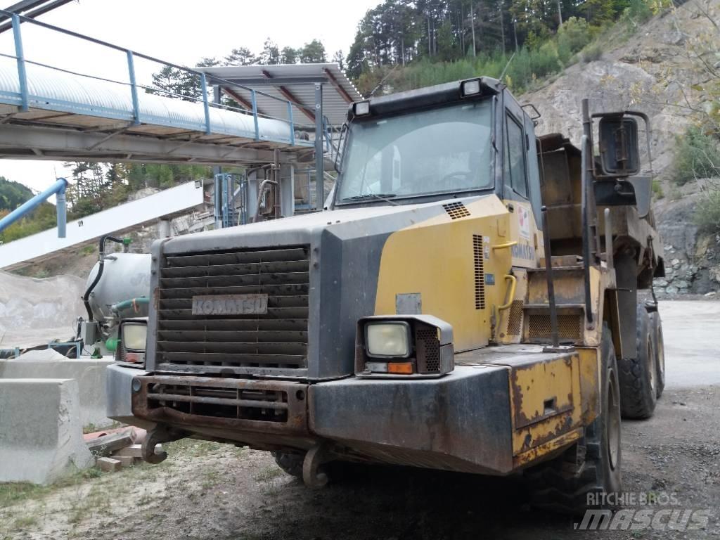Komatsu HM 300-2 ساحبات مفصلية