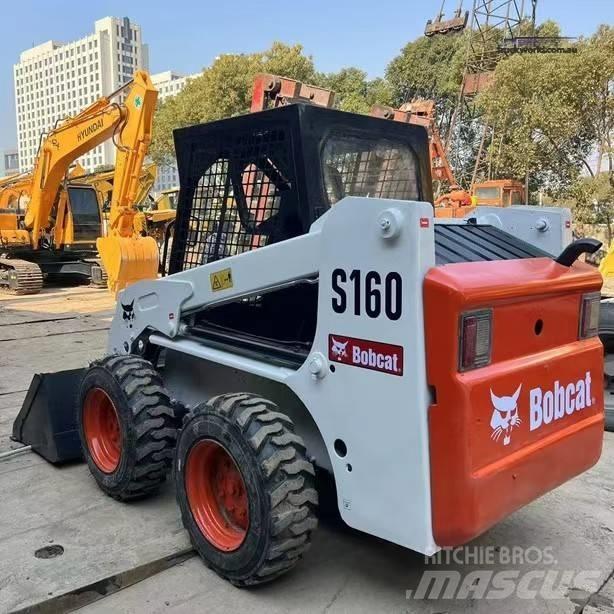 Bobcat S 160 لوادر انزلاقية التوجيه