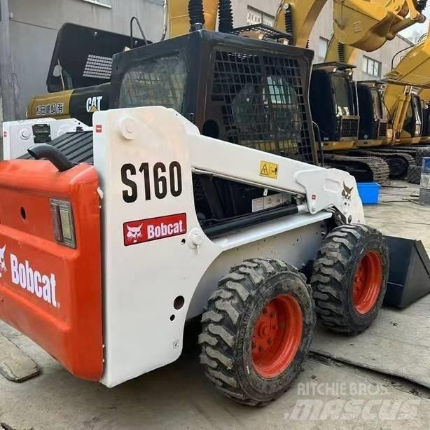 Bobcat S 160 لوادر انزلاقية التوجيه