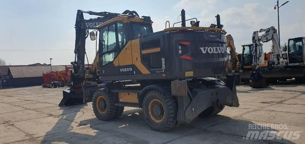 Volvo EW 160 E حفارات بعجل