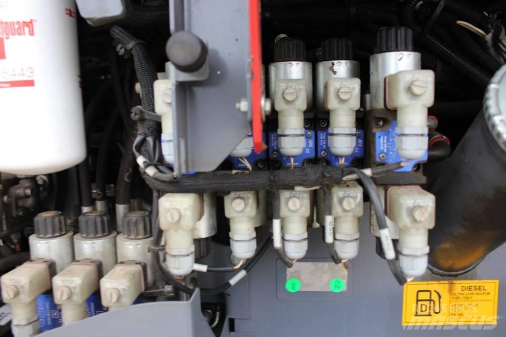 Vögele SUPER 1300-3I معدات السفلتة