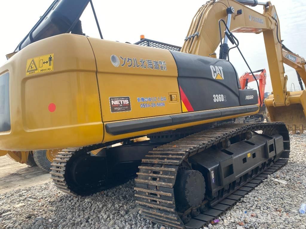 CAT 336D2 حفارات زحافة