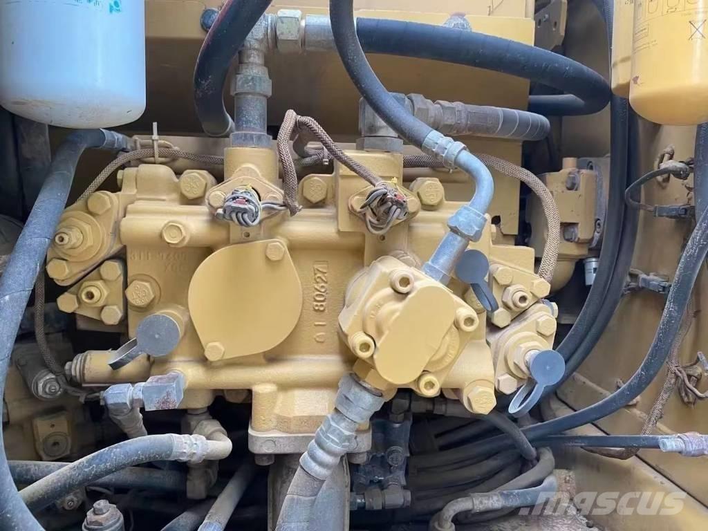 CAT 312D حفارات وسط 7 طن - 12 طن