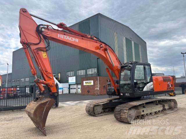 Hitachi ZX 250 LC-5 حفارات زحافة