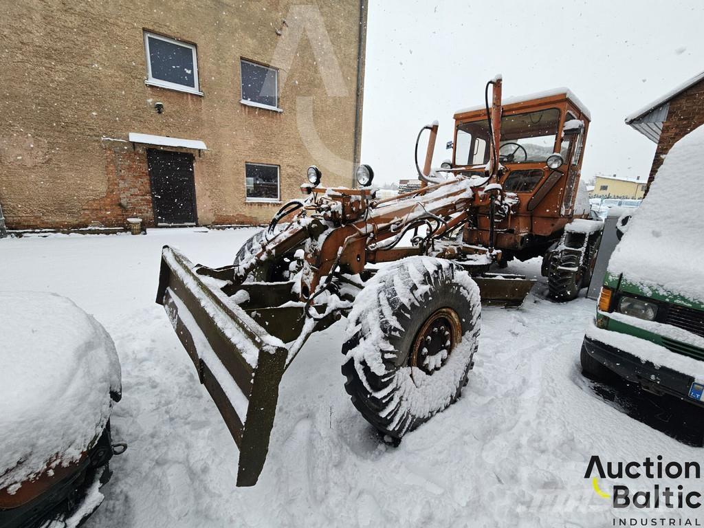  DZ 99 معدات تمهيد الطرق