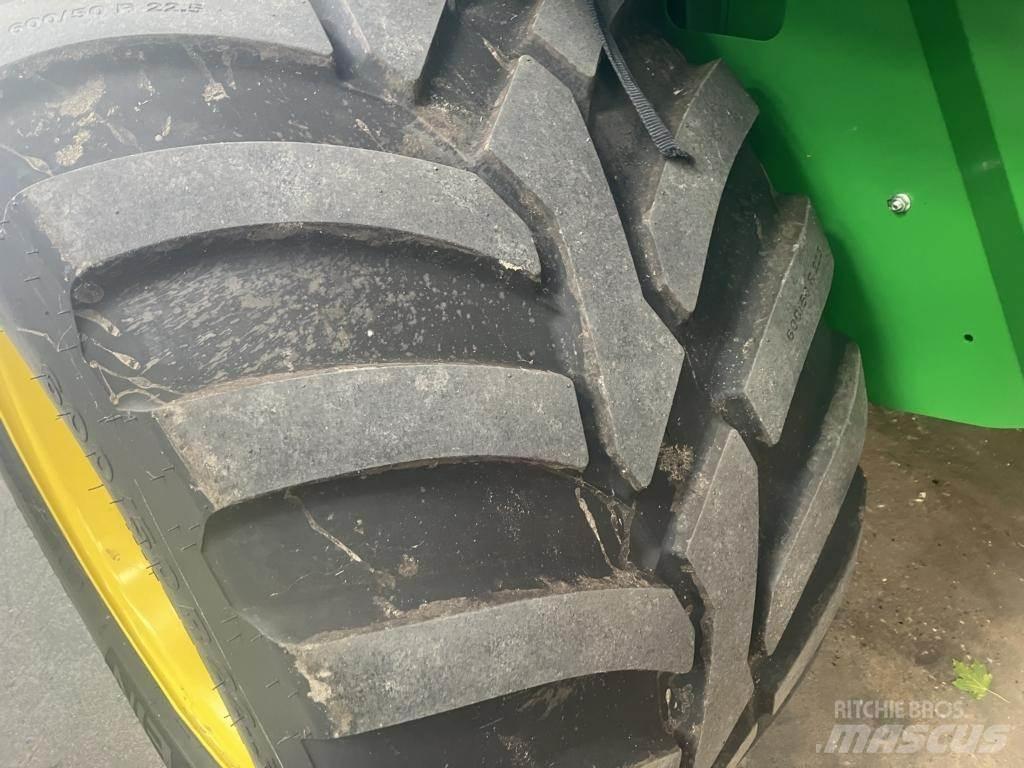 John Deere V461R محزمات مستديرة