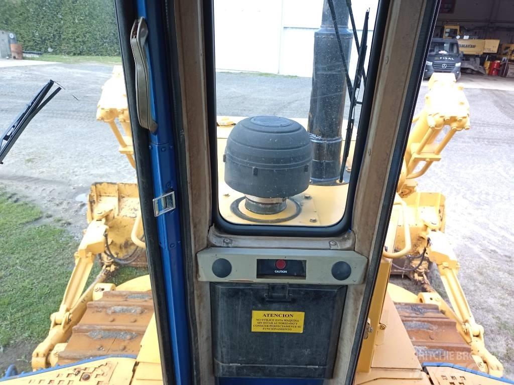 Komatsu D 85 A-21 بلدوزرات مجنزرة