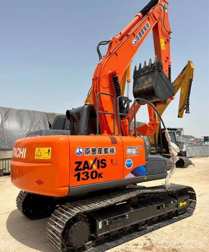 Hitachi ZX 130 K حفارات زحافة