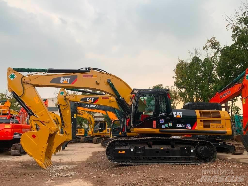 CAT 336 D حفارات زحافة