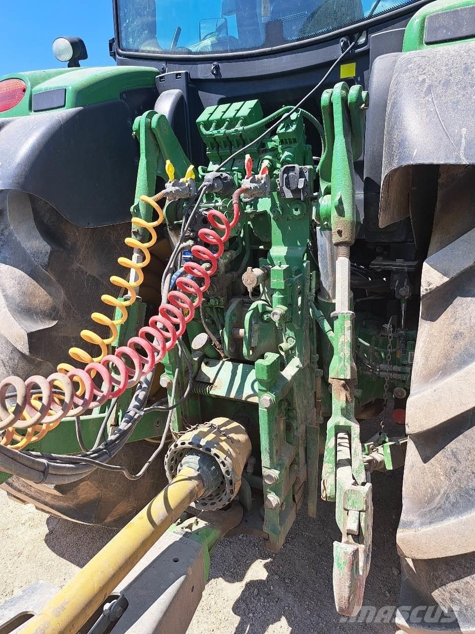 John Deere 6155R الجرارات
