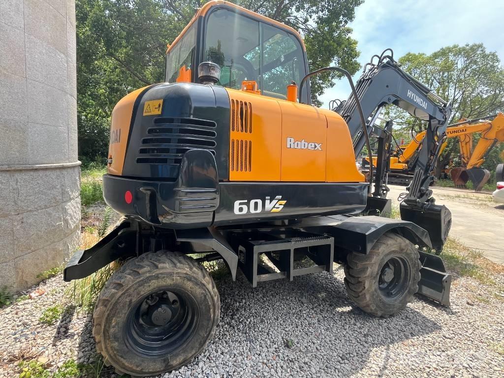 Hyundai Robex 60 VS حفارات صغيرة أقل من 7 طن (حفارات صغيرة)