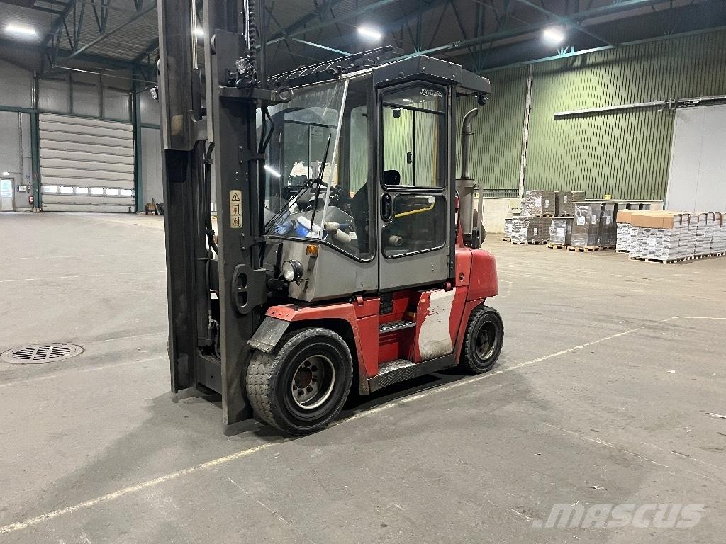 Kalmar DCE 55-6 HM شاحنات الديزل