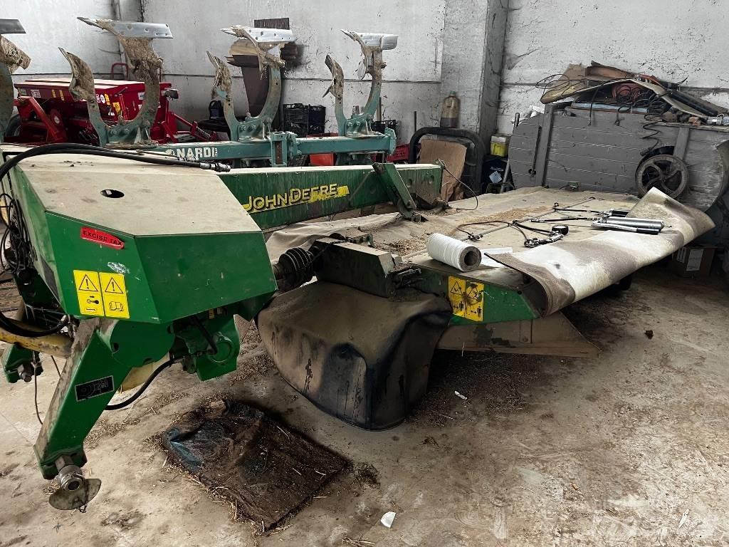 John Deere CC0324 جزازات مكيفات