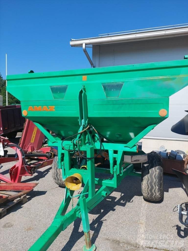 Amazone ZA-M Max معدات فرد المواد المعدنية