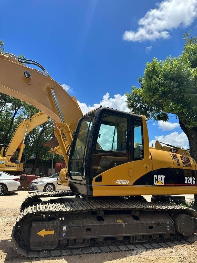 CAT 320C حفارات وسط 7 طن - 12 طن