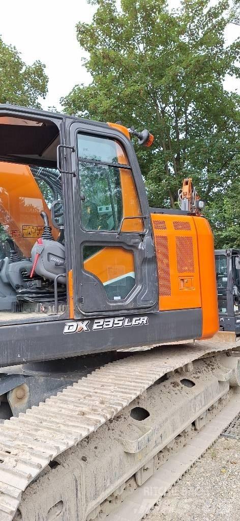 Doosan DX 235 LCR-7 حفارات زحافة