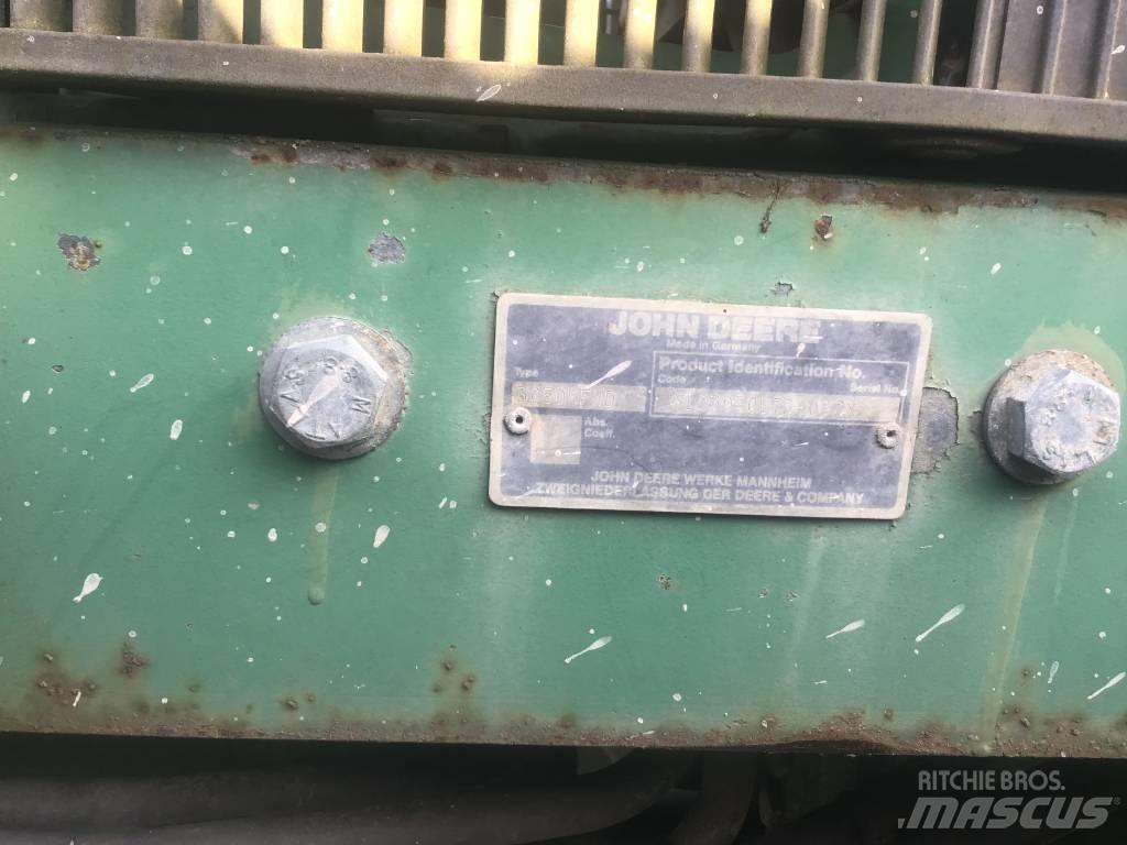 John Deere 3050 4WD الجرارات