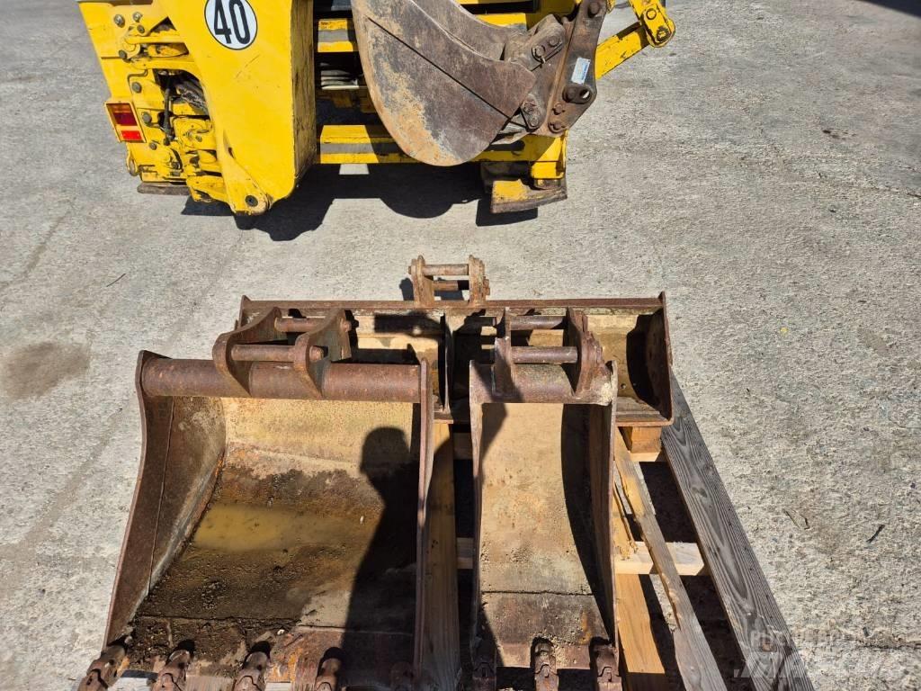 Komatsu WB 97 R-2 لوادر ذات جرافات عكسية
