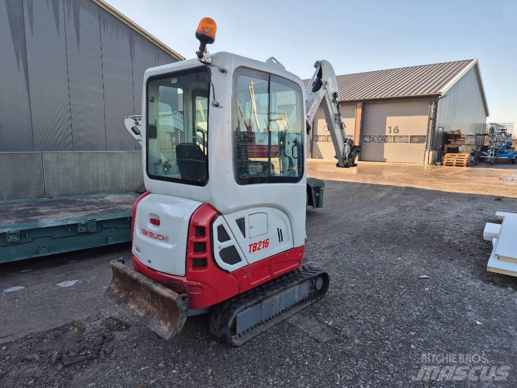 Takeuchi TB 216 حفارات صغيرة أقل من 7 طن (حفارات صغيرة)