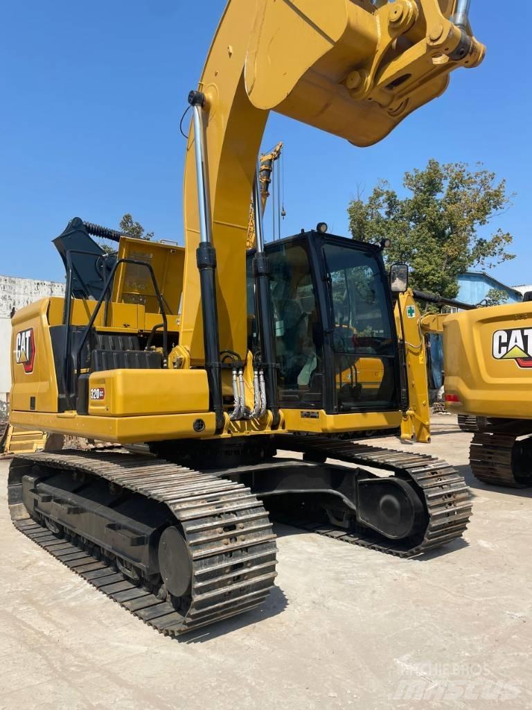 CAT 320 GC حفارات بعجل