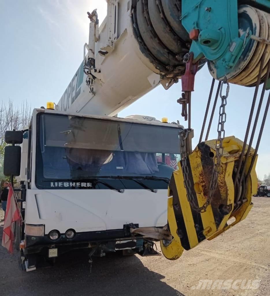 Liebherr LTM 1060-2 رافعات صالحة لكل أنواع الطرق