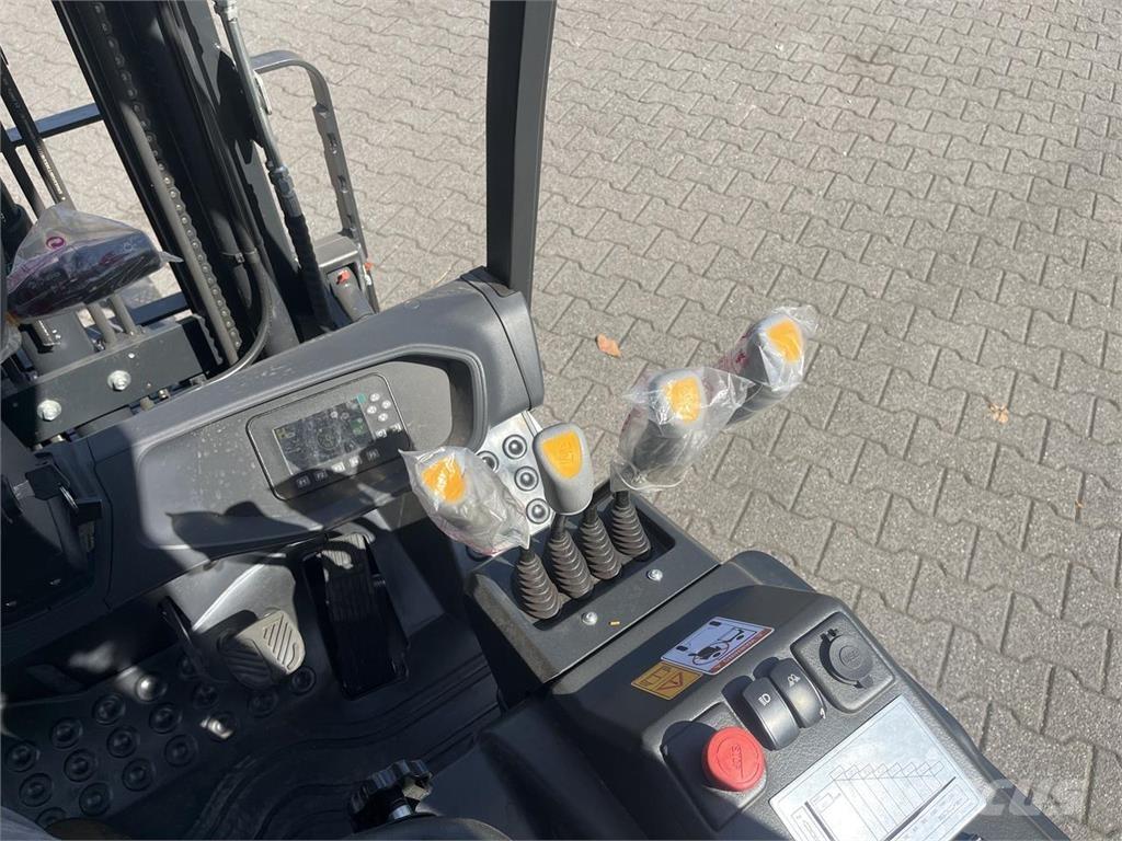 Bobcat B18NS شاحنات ذات رافعات شوكية تعمل بالكهرباء