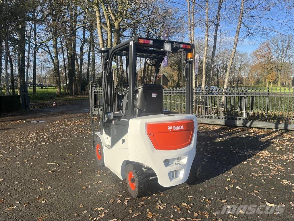 Bobcat B18NS شاحنات ذات رافعات شوكية تعمل بالكهرباء