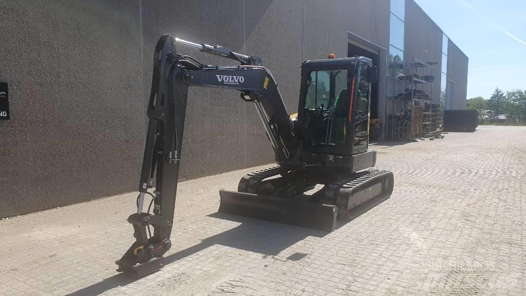 Volvo ECR 50 F حفارات زحافة