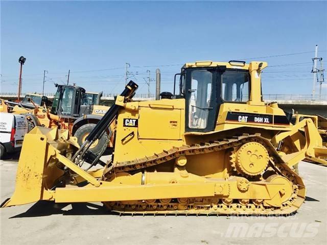 CAT D 6 H بلدوزرات مجنزرة
