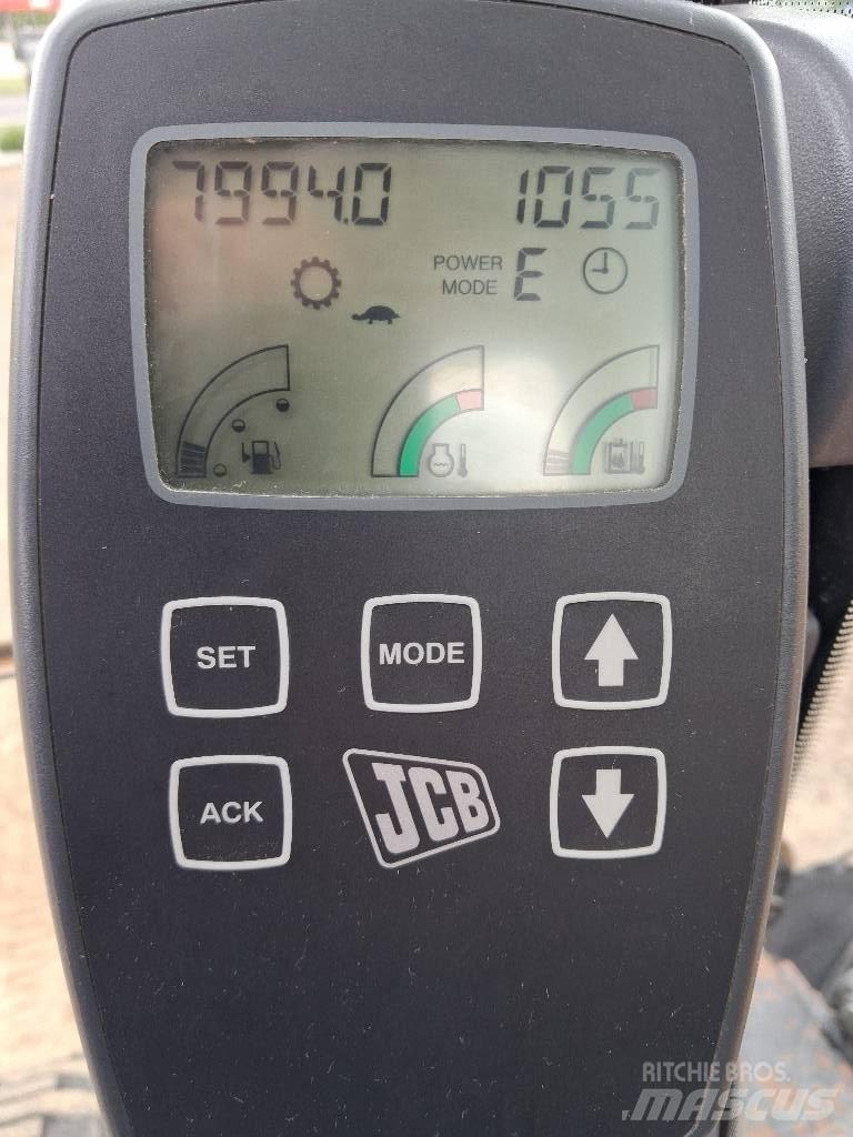 JCB JS 145 W حفارات بعجل