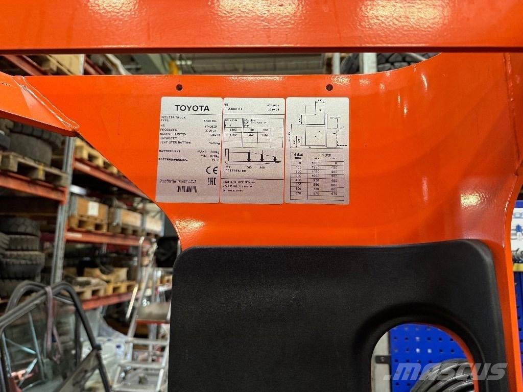 Toyota SRE135L شاحنات مناولة ذاتية الدفع