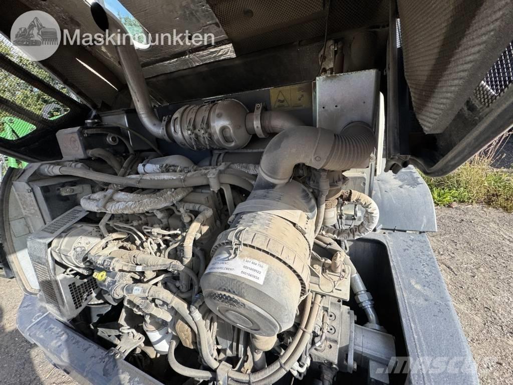 Schaeff TL 80 لوادر بعجل