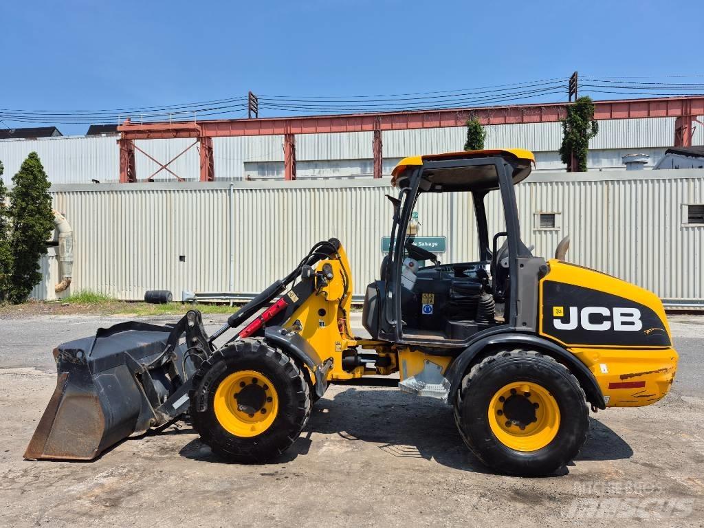 JCB 406 B لوادر بعجل
