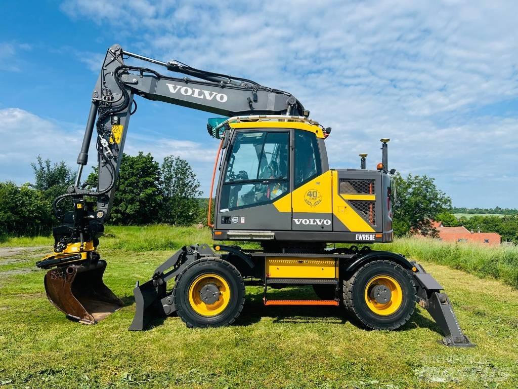 Volvo EWR 150 E حفارات بعجل