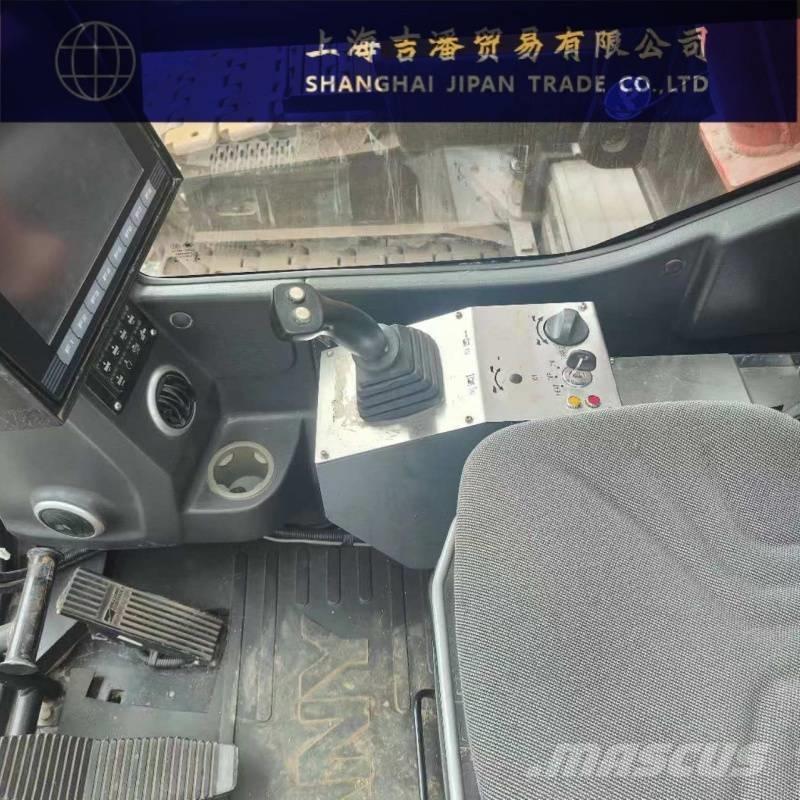 Sany SCC1000A رافعات مجنزرة