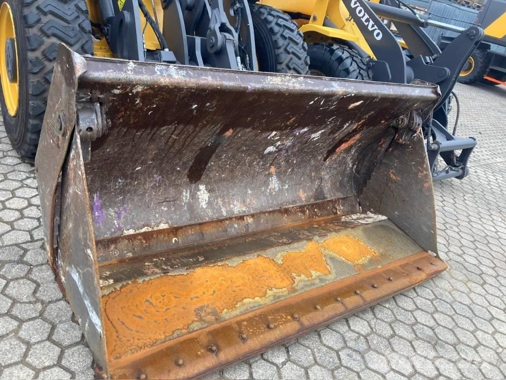 Volvo L 45 H لوادر بعجل
