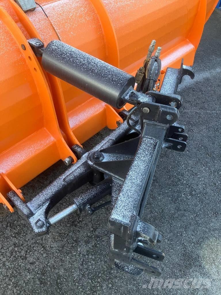 FMG PA360 حراثات ونصول الجليد