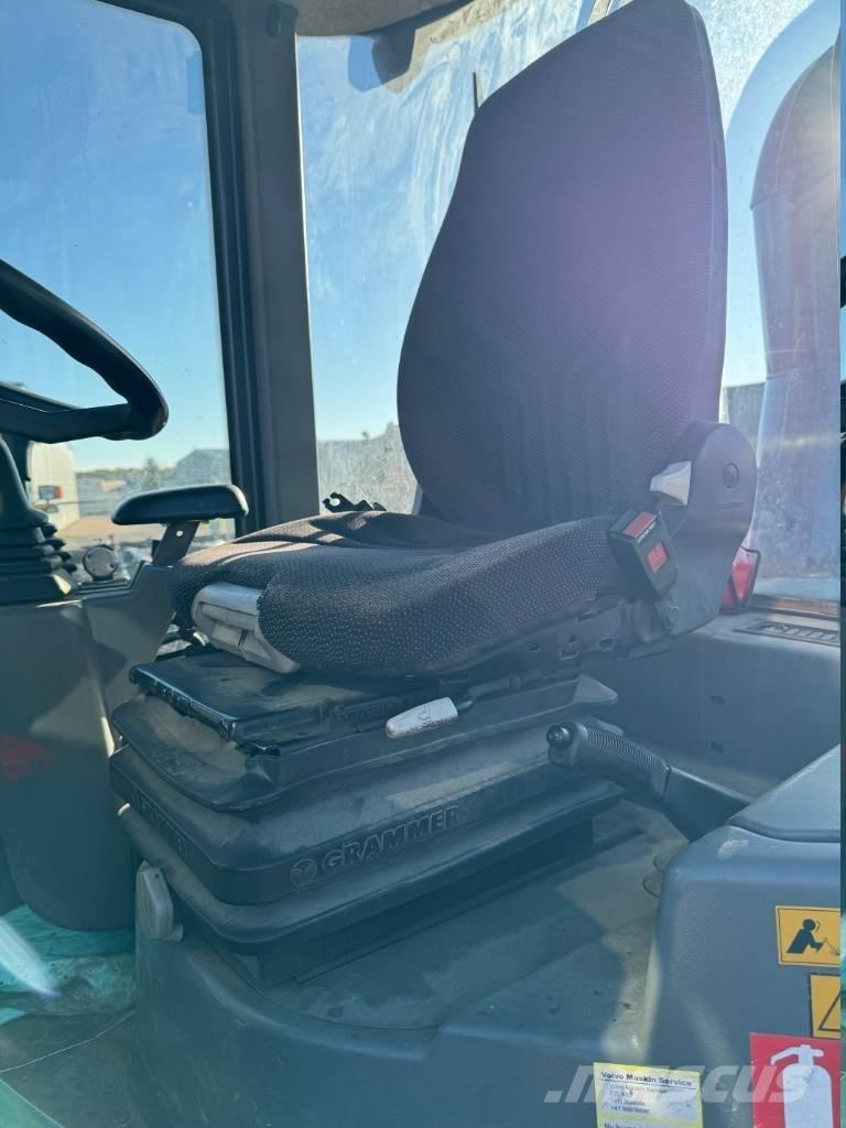 Volvo L 35 G لوادر بعجل