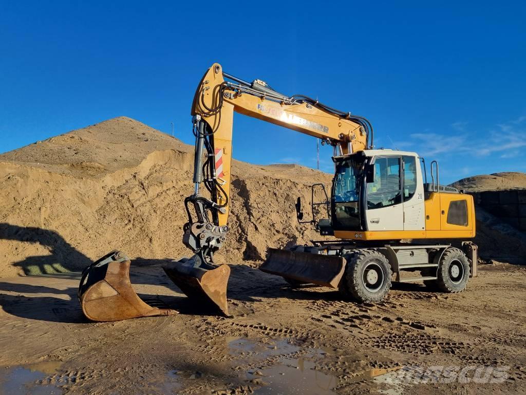 Liebherr A 918 حفارات بعجل