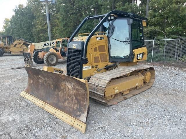 CAT D 5 K 2 LGP بلدوزرات مجنزرة
