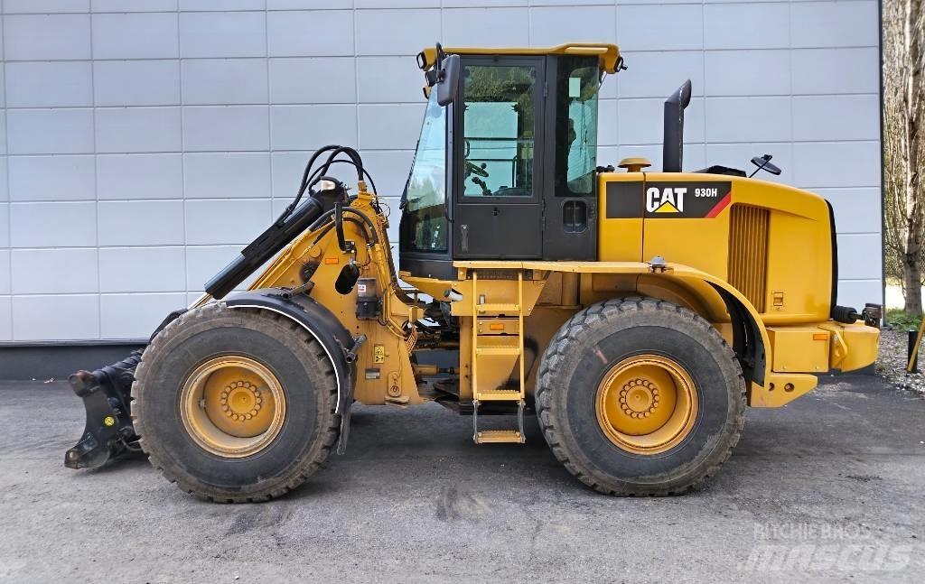 CAT 930 H لوادر بعجل