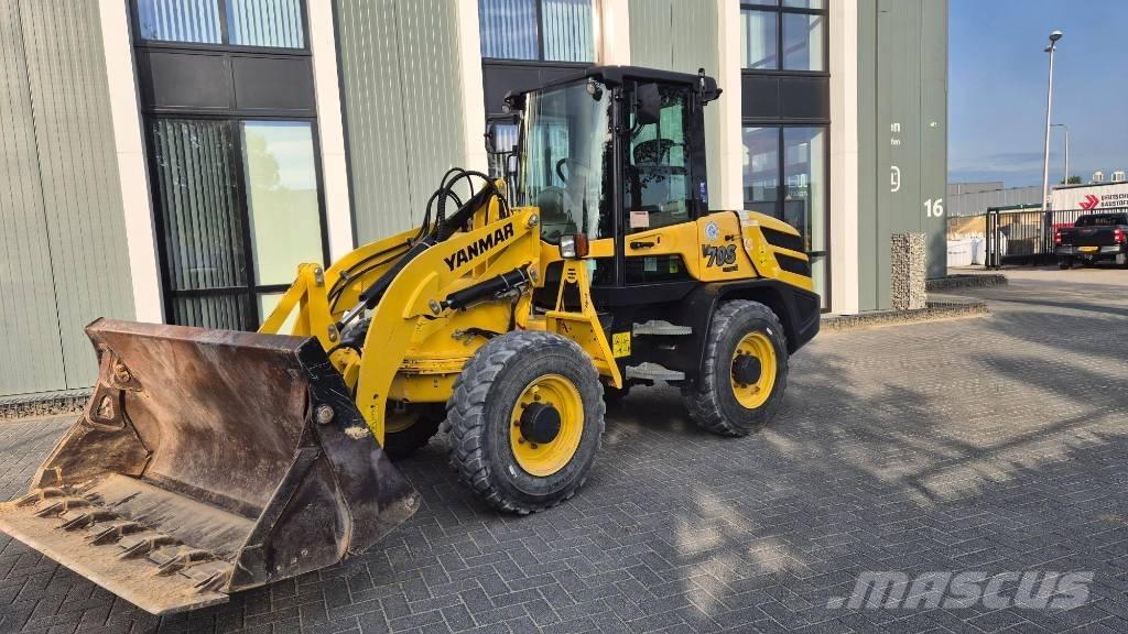 Yanmar V70s لوادر بعجل