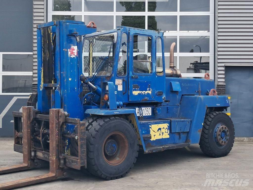 Svetruck 10.60-32 شاحنات الديزل