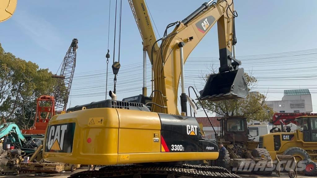 CAT 330 D حفارات زحافة