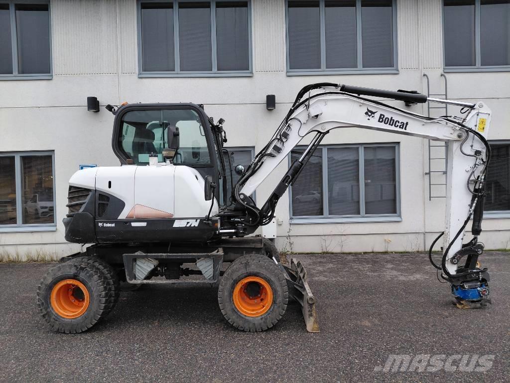 Bobcat E 57 W حفارات بعجل